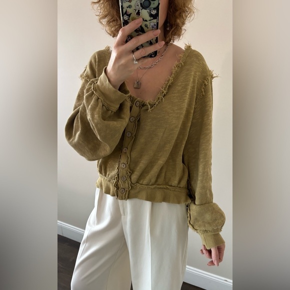 Free People Golden Road Slouchy long sleeve top sz M - Picture 9 of 12